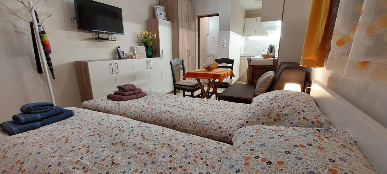 Studio Galileo Burgas Esterno foto